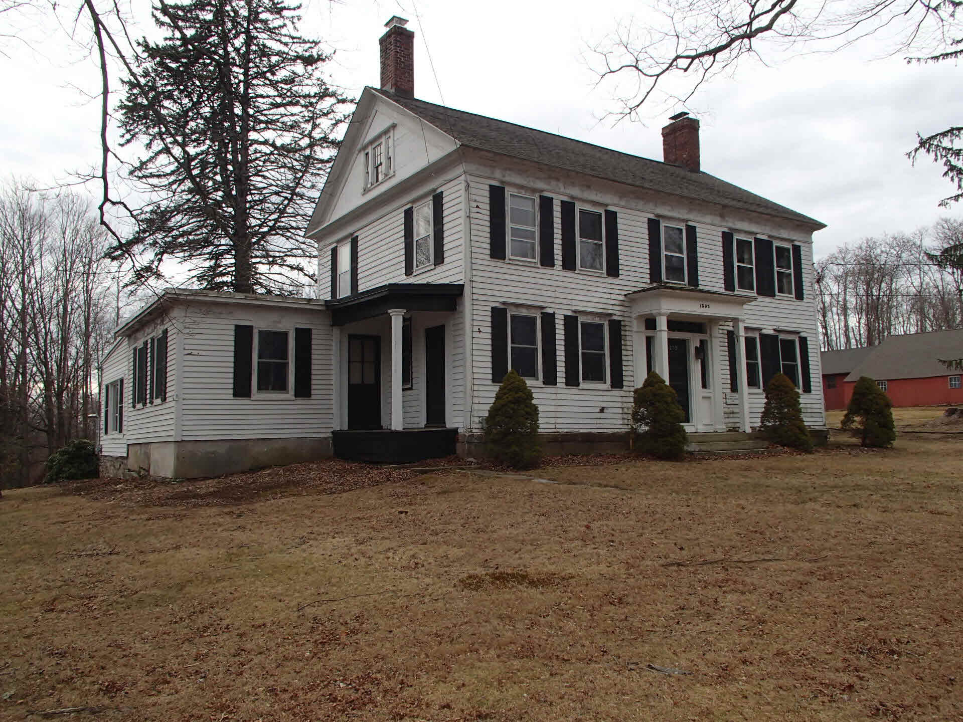 Building photograph for 203 MAIN ST SOUTH
